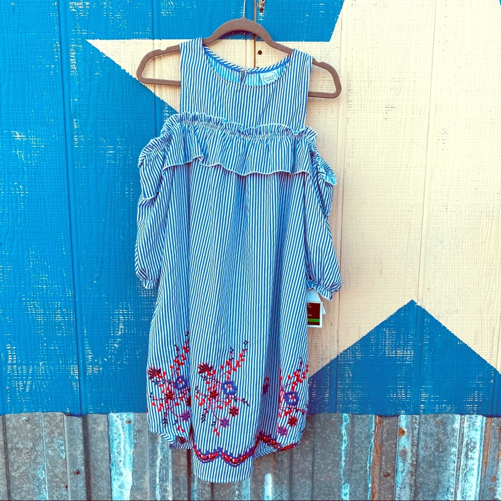 Violet weekend embroidered dress